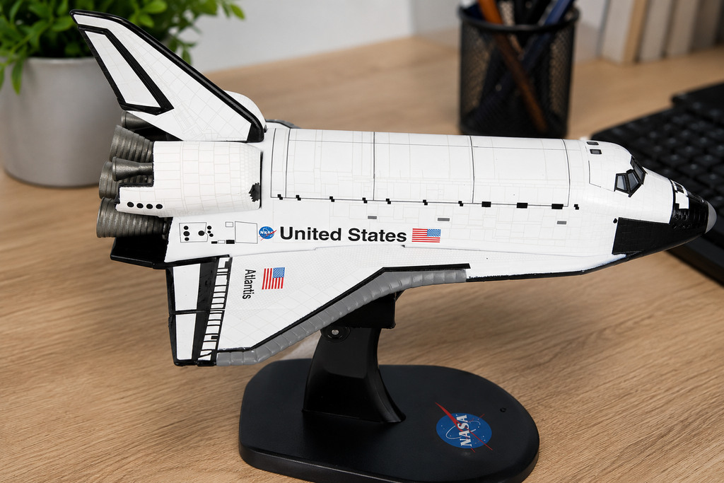 Stamp Space Shuttle Atlantis Die-Cast Spacecraft Model – 1/300 Scale NASA Orbiter Display