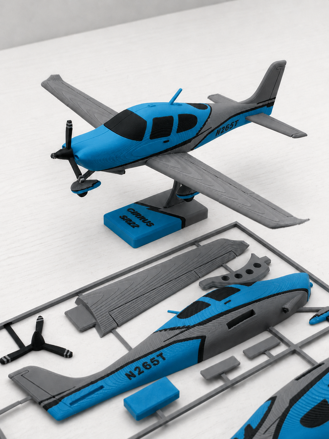 3D Printed Cirrus SR22 Model Kit DIY Aircraft Build Display