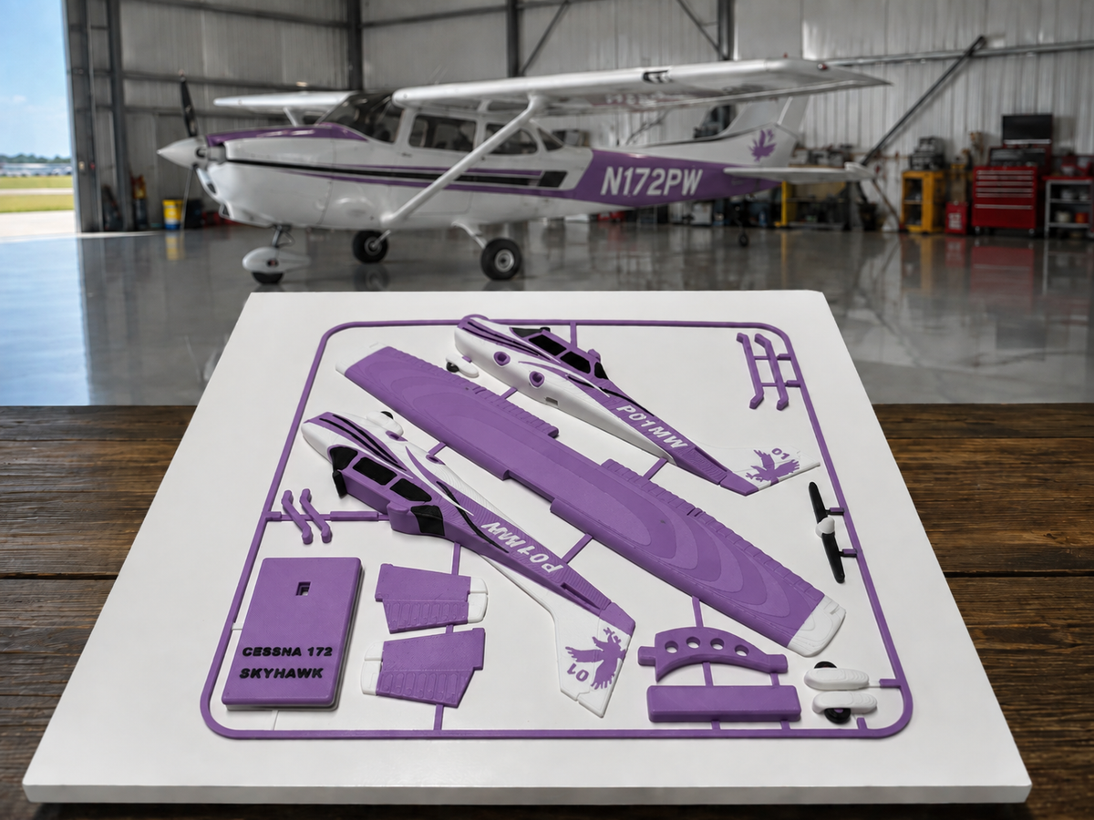 3D Printed Cessna 172 Skyhawk Model Kit Display