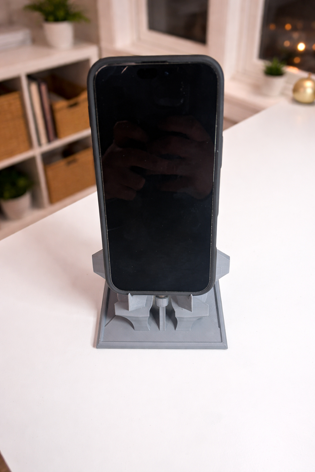Fighter Jet Phone Stand – 3D Printed Aviation Desk Dock – Aircraft Phone Holder