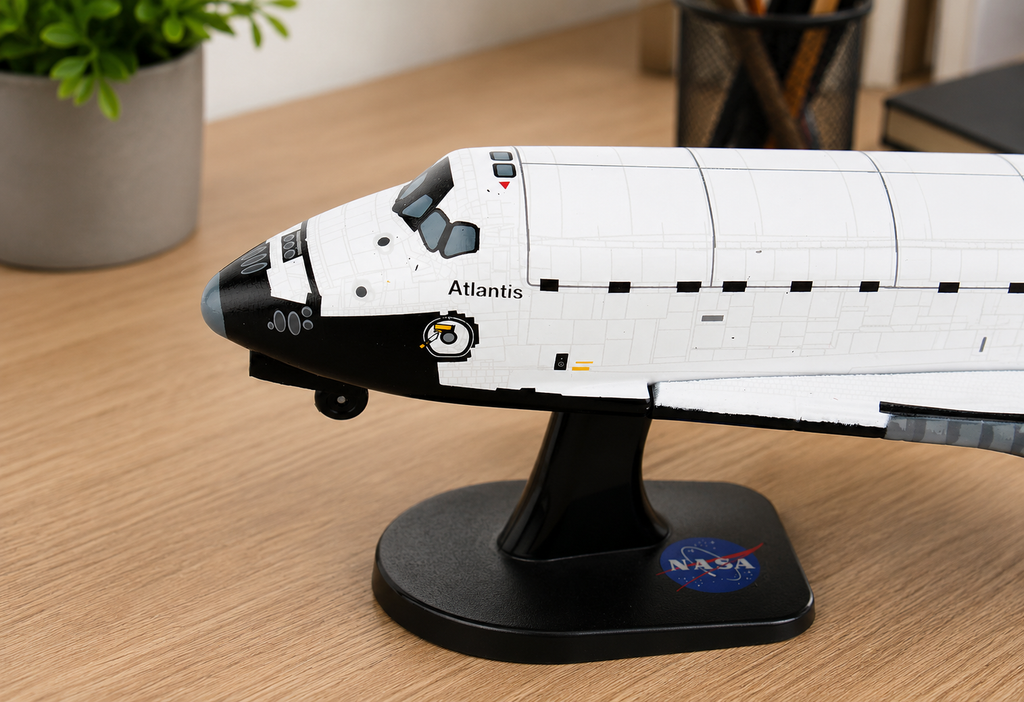 Stamp Space Shuttle Atlantis Die-Cast Spacecraft Model – 1/300 Scale NASA Orbiter Display