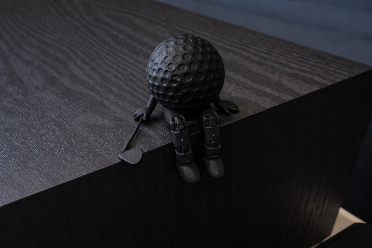 Funny Golf Ball Buddy with Club | 3D Printed Golf Desk Decor | Articulated Golf Figure